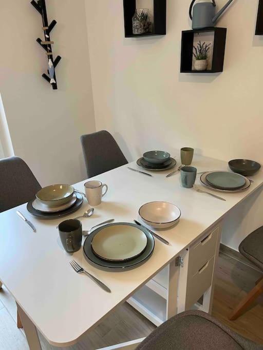 Neu Sanierte Wohnung Fuer 2-4 P Eschwege Zewnętrze zdjęcie